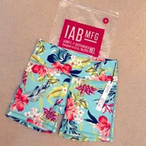 IAM MFG 5-in Inseam Shorts NWT